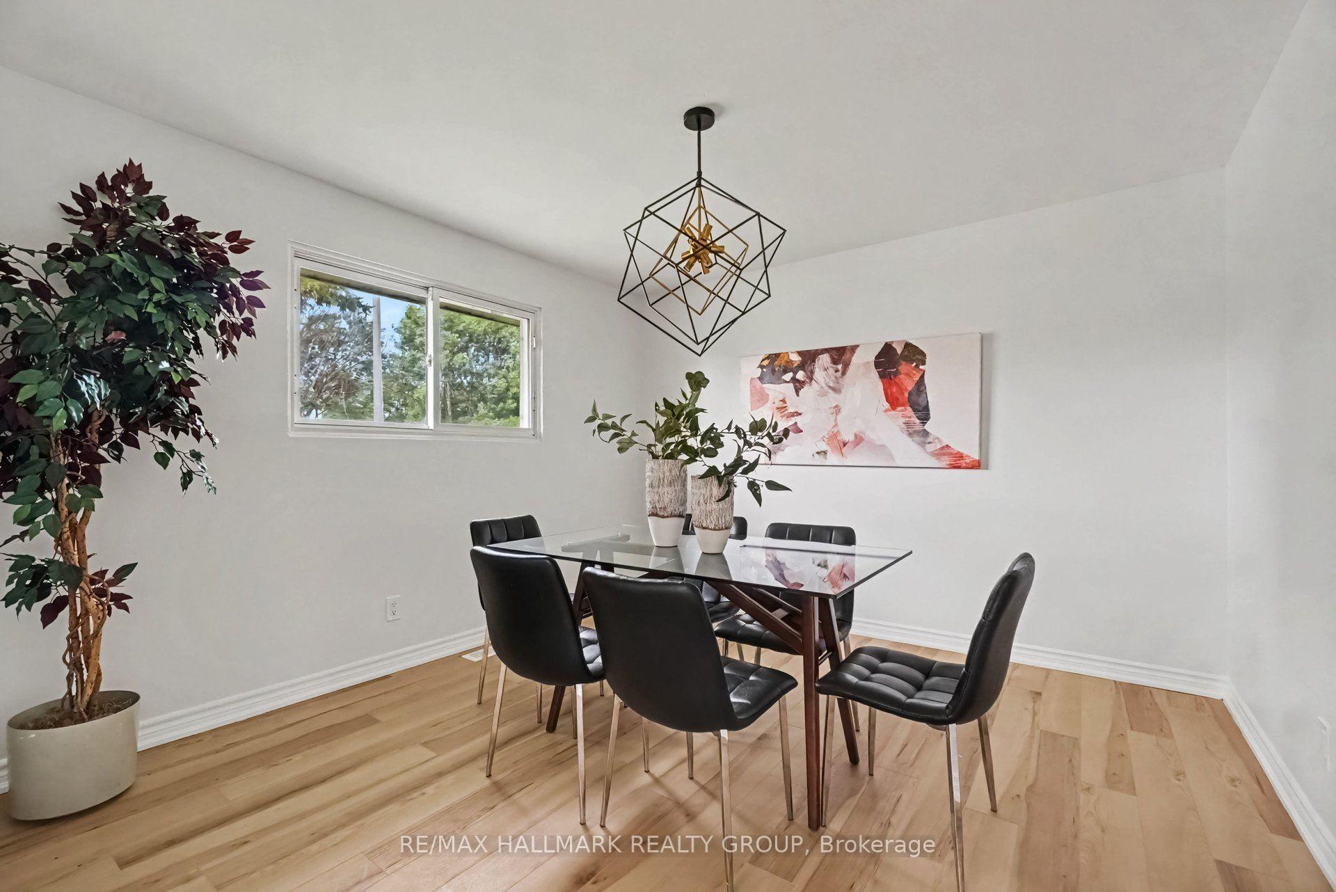 Photo 6 of 1369 Duford Drive, Ottawa, Bilberry Creek/Queenswood Heights — HOMEH
