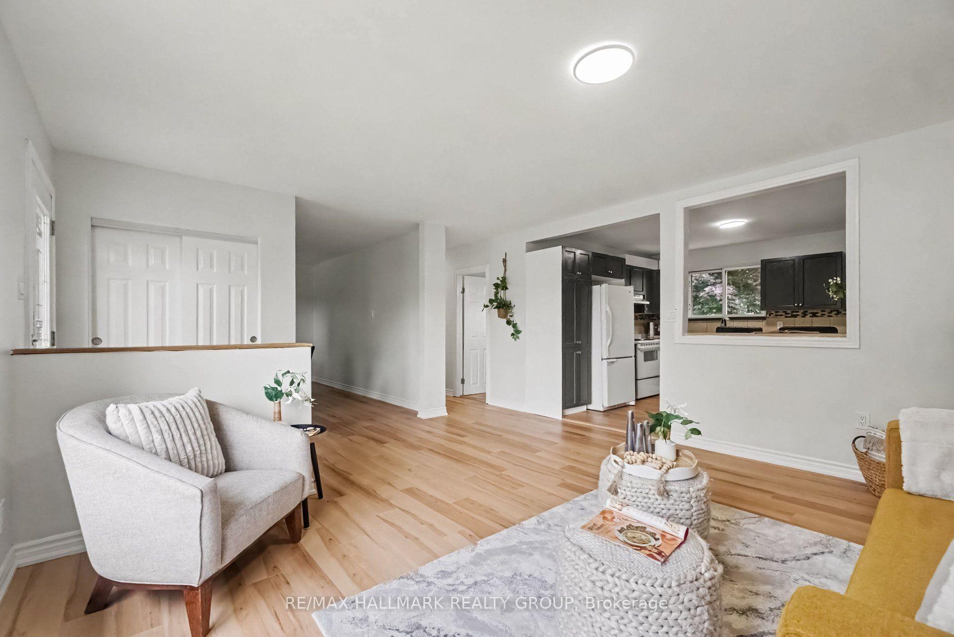 Photo 13 of 1369 Duford Drive, Ottawa, Bilberry Creek/Queenswood Heights — HOMEH