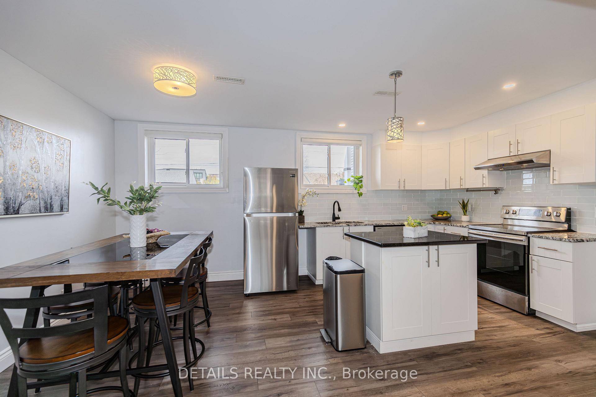 Photo 6 of 7 Kerry Crescent E, Ottawa, City View/Skyline/Fisher Heights/Parkwood Hills — HOMEH