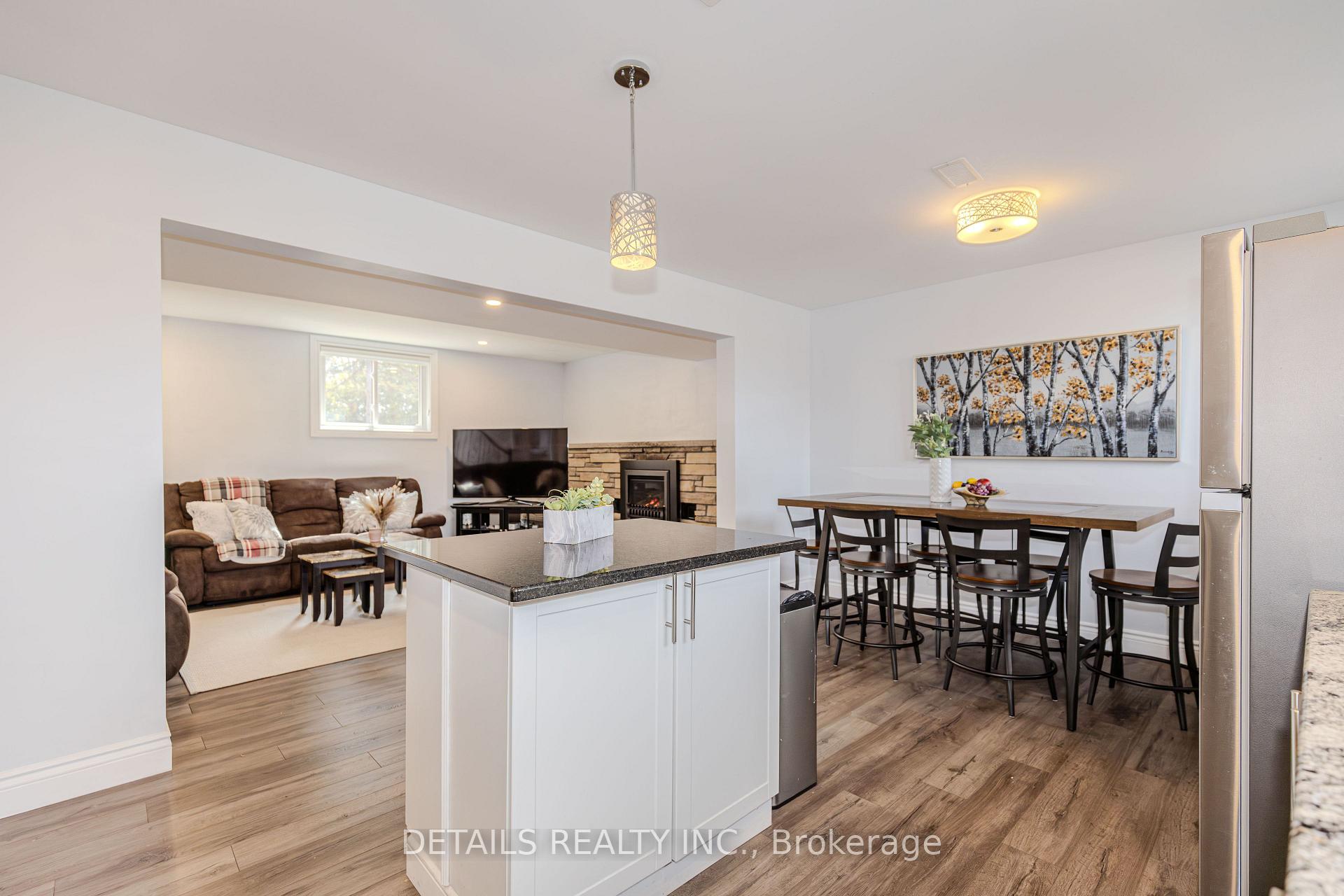 Photo 10 of 7 Kerry Crescent E, Ottawa, City View/Skyline/Fisher Heights/Parkwood Hills — HOMEH