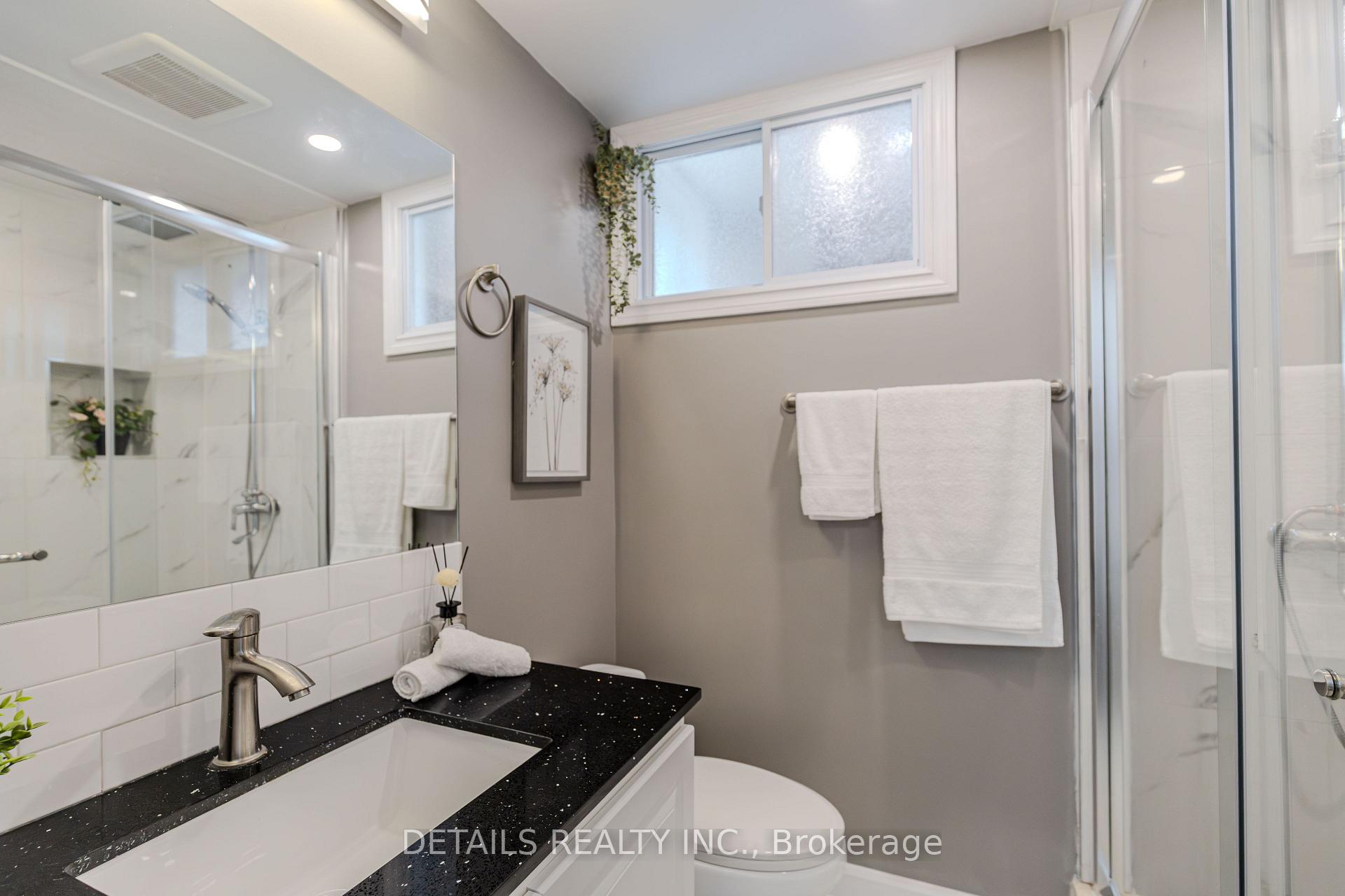Photo 17 of 7 Kerry Crescent E, Ottawa, City View/Skyline/Fisher Heights/Parkwood Hills — HOMEH