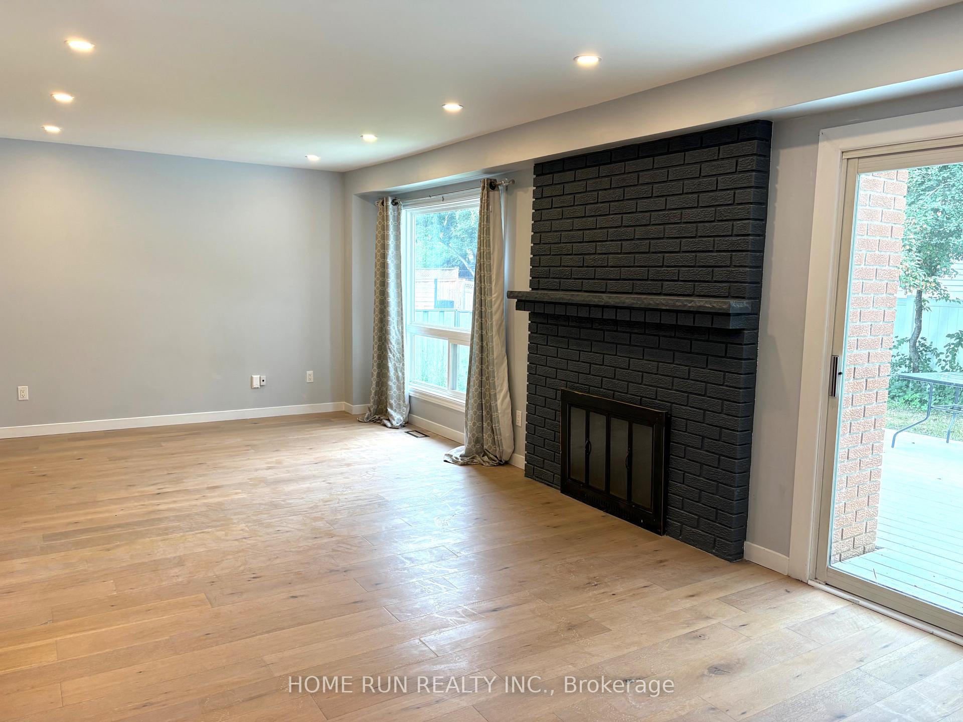 Photo 8 of 1201 St Moritz Court, Ottawa, Convent Glen North — HOMEH