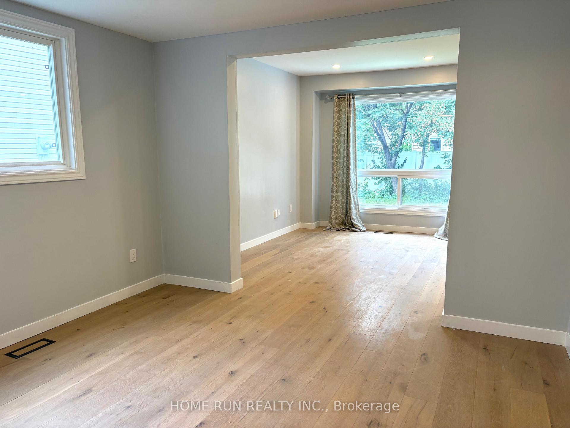 Photo 10 of 1201 St Moritz Court, Ottawa, Convent Glen North — HOMEH