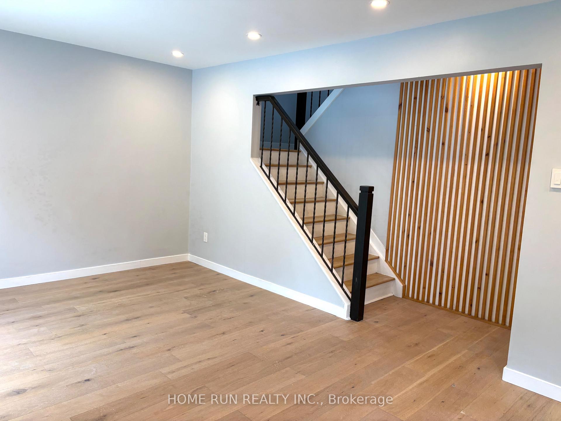 Photo 11 of 1201 St Moritz Court, Ottawa, Convent Glen North — HOMEH