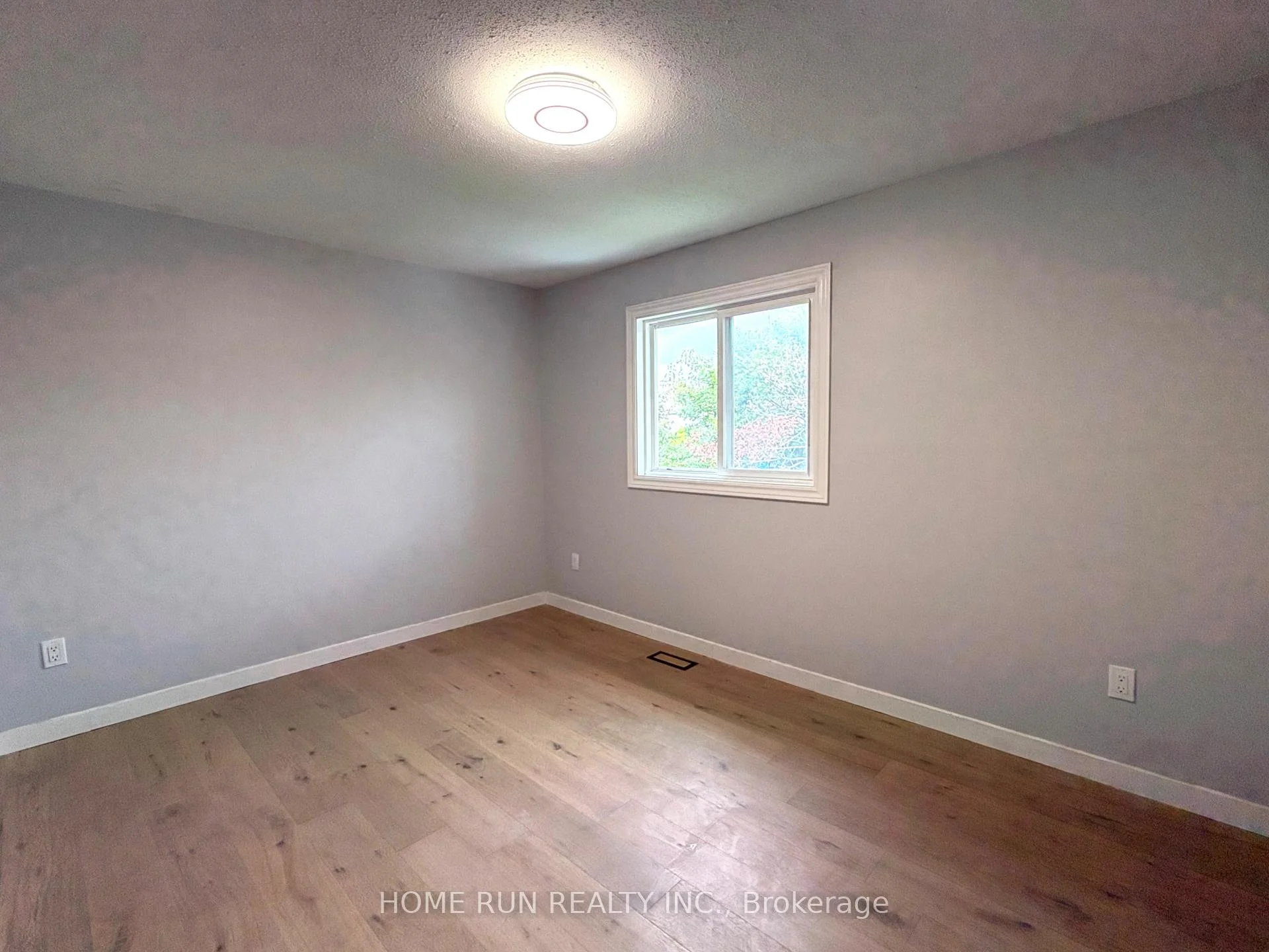 Photo 25 of 1201 St Moritz Court, Ottawa, Convent Glen North — HOMEH