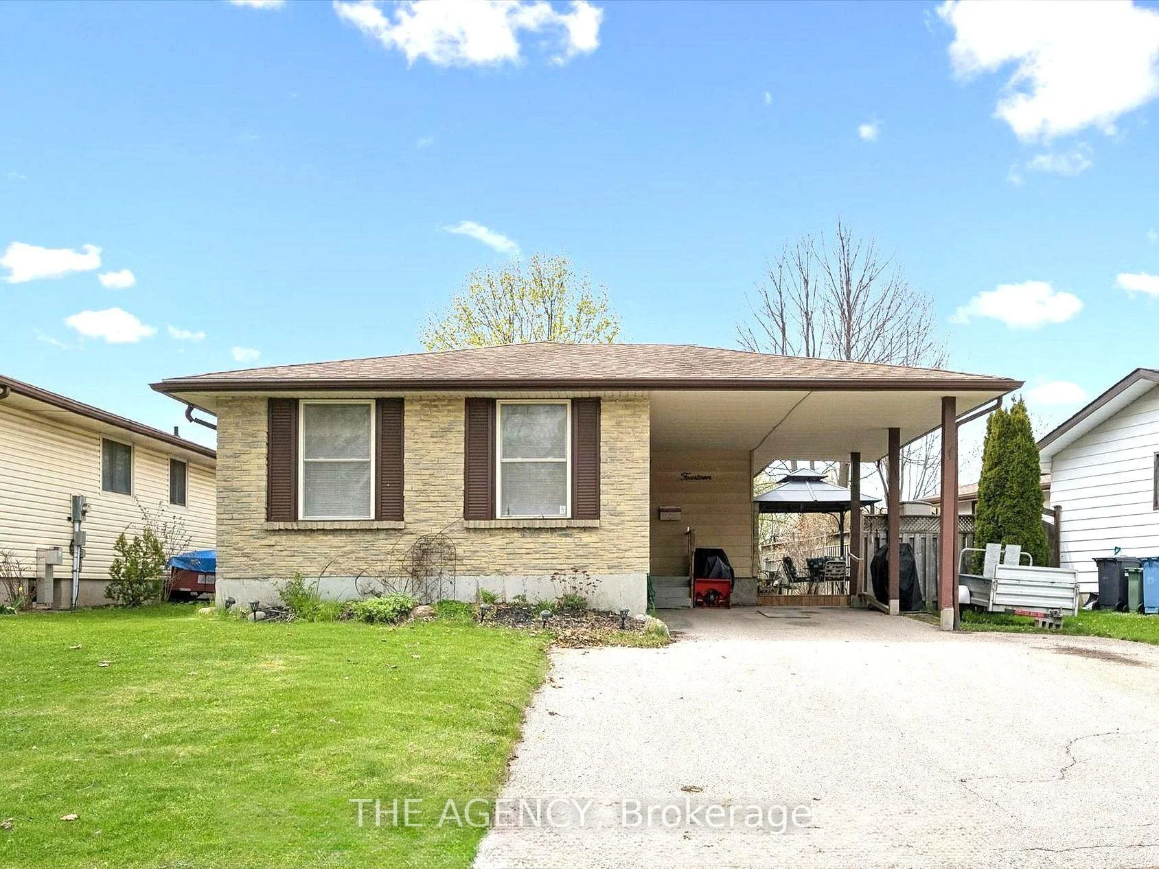 Photo 4 of 14 Muskoka Drive, Guelph, Victoria North — HOMEH