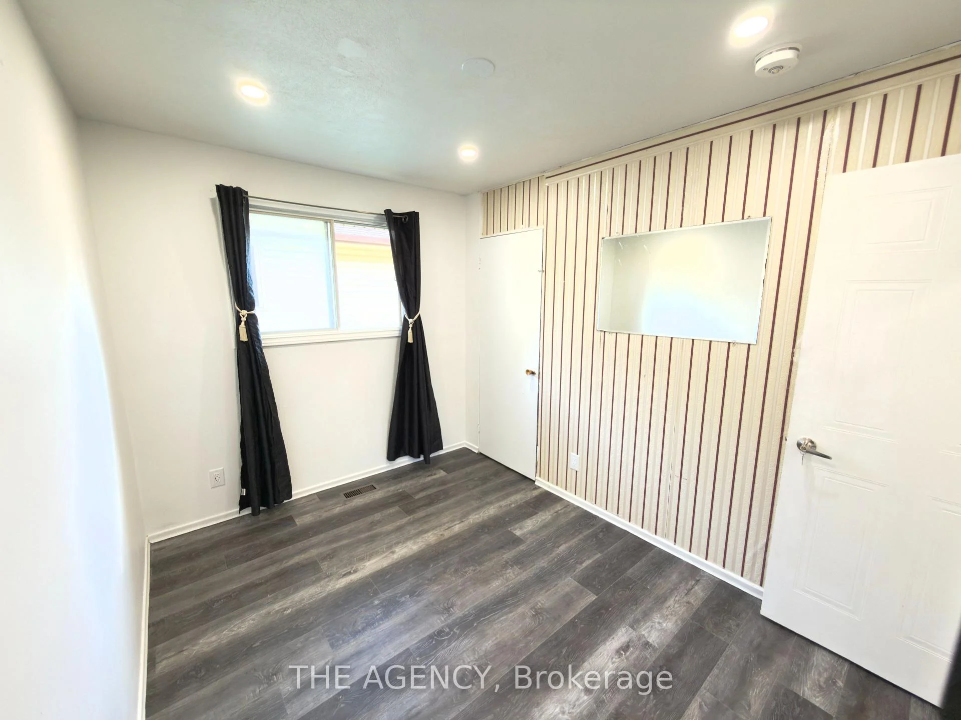 Photo 17 of 14 Muskoka Drive, Guelph, Victoria North — HOMEH