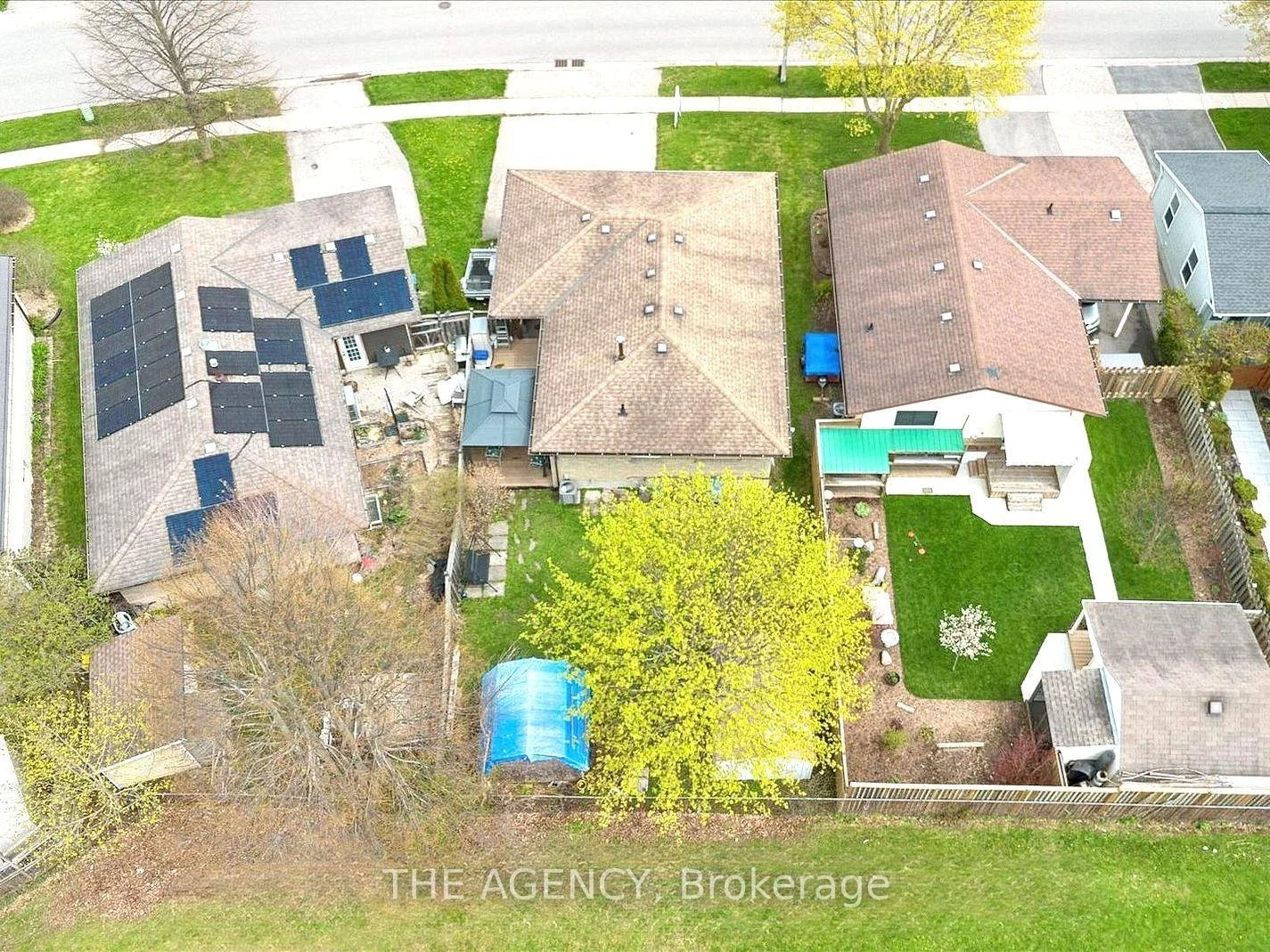 Photo 33 of 14 Muskoka Drive, Guelph, Victoria North — HOMEH