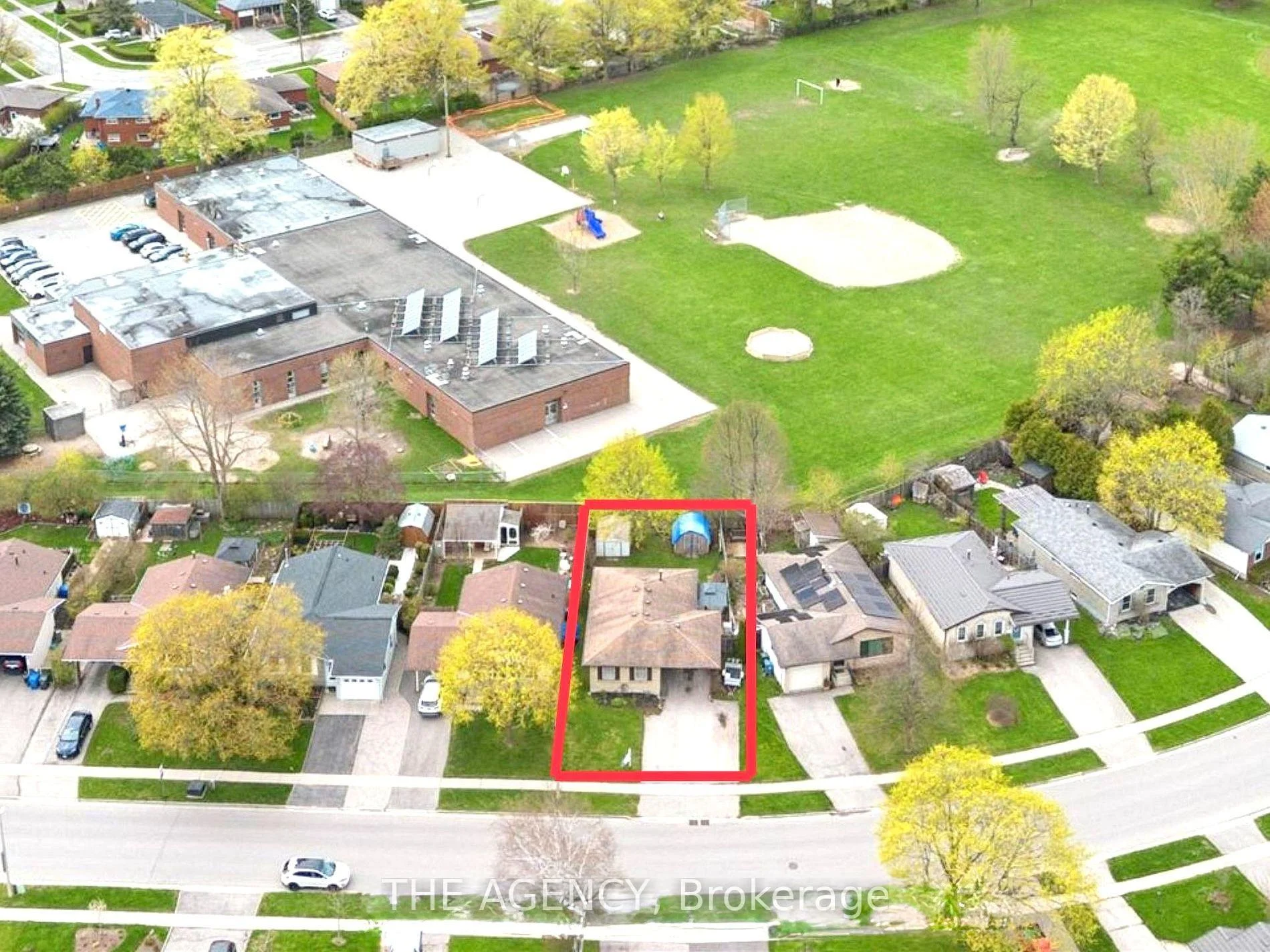 Photo 34 of 14 Muskoka Drive, Guelph, Victoria North — HOMEH