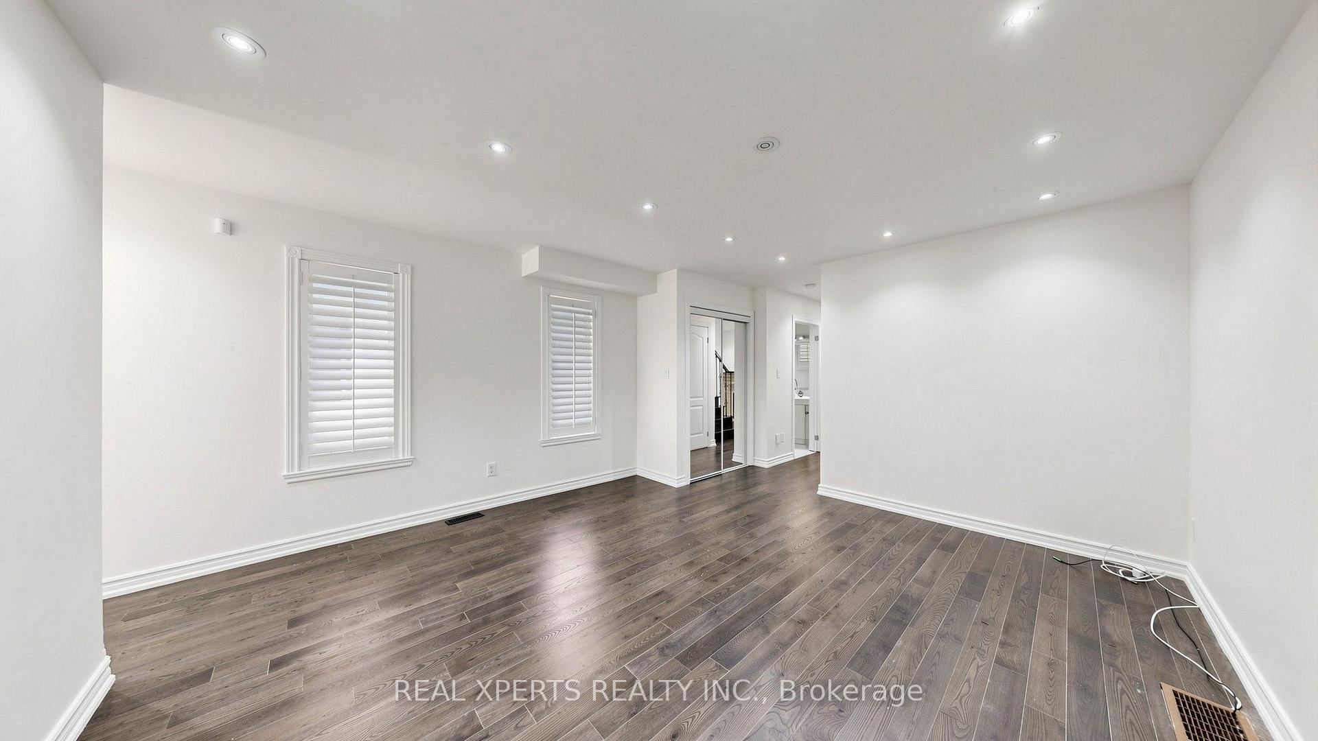 Photo 5 of 140 Del Francesco Way, Vaughan, Vellore Village — HOMEH