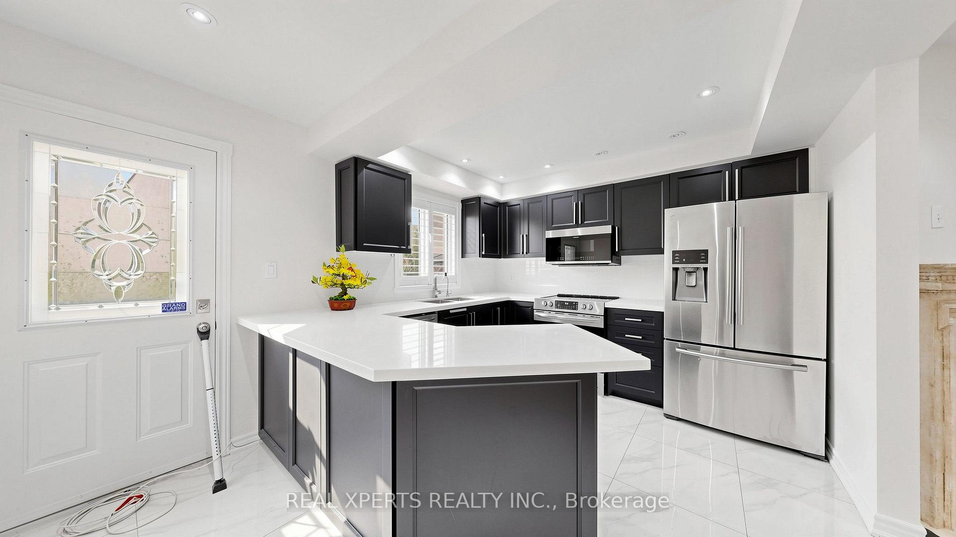 Photo 8 of 140 Del Francesco Way, Vaughan, Vellore Village — HOMEH