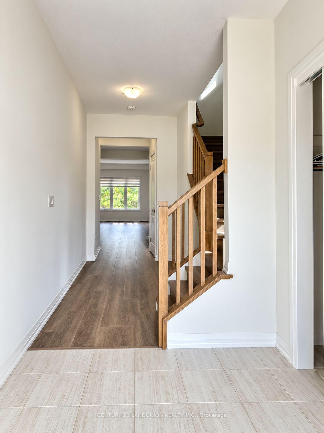 Photo 3 of 117 Acacia Road, Pelham, Fonthill — HOMEH