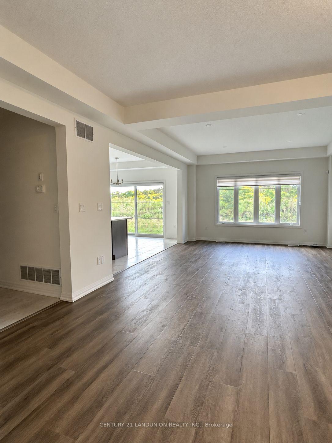 Photo 8 of 117 Acacia Road, Pelham, Fonthill — HOMEH