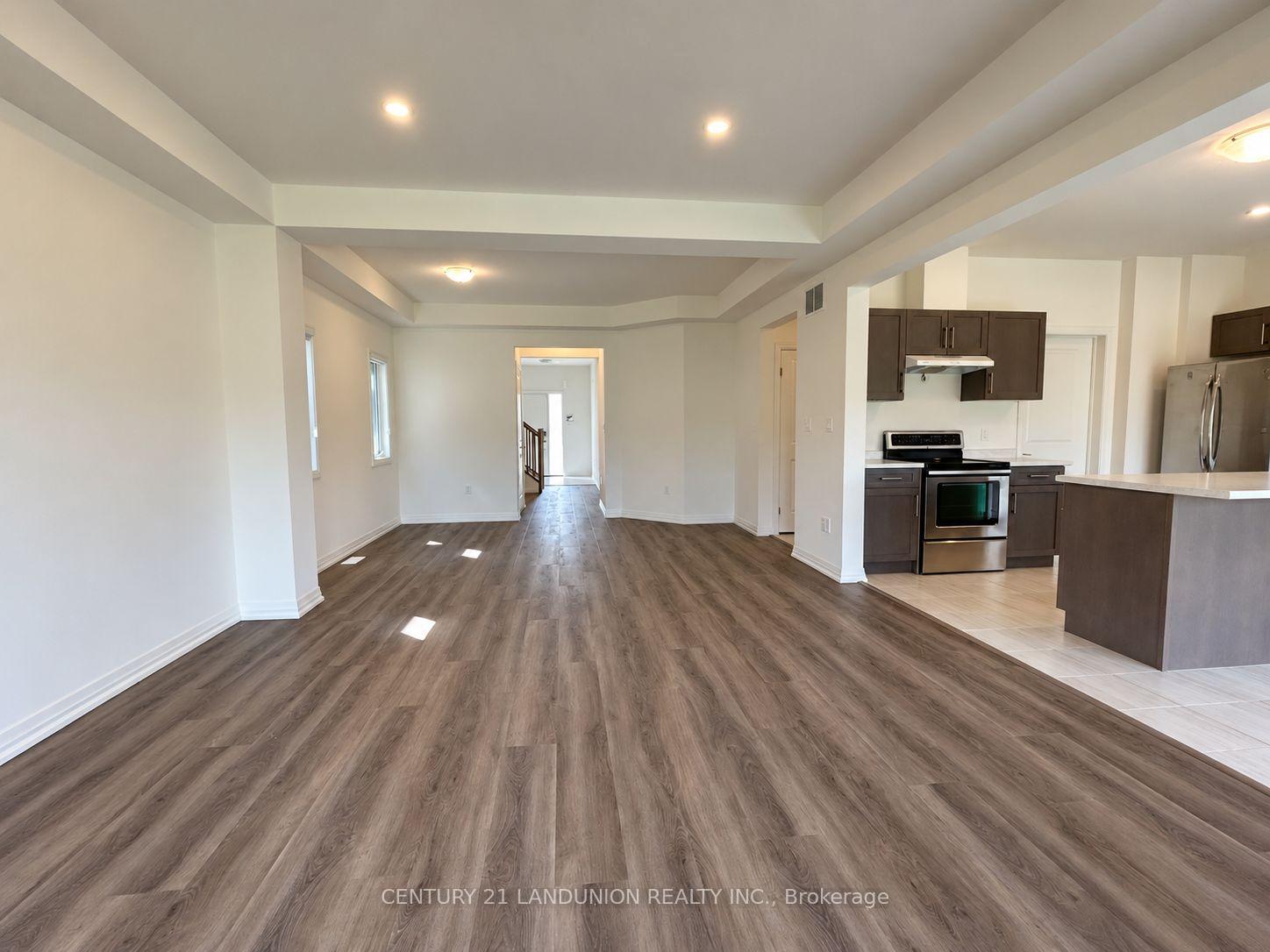 Photo 10 of 117 Acacia Road, Pelham, Fonthill — HOMEH