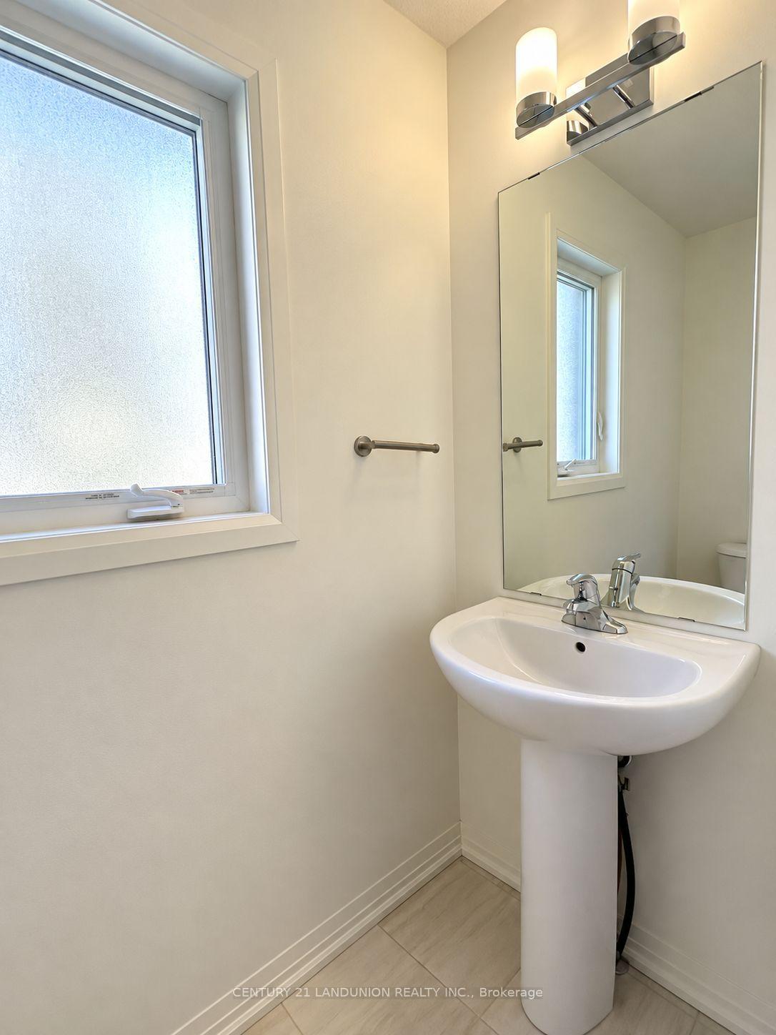 Photo 15 of 117 Acacia Road, Pelham, Fonthill — HOMEH