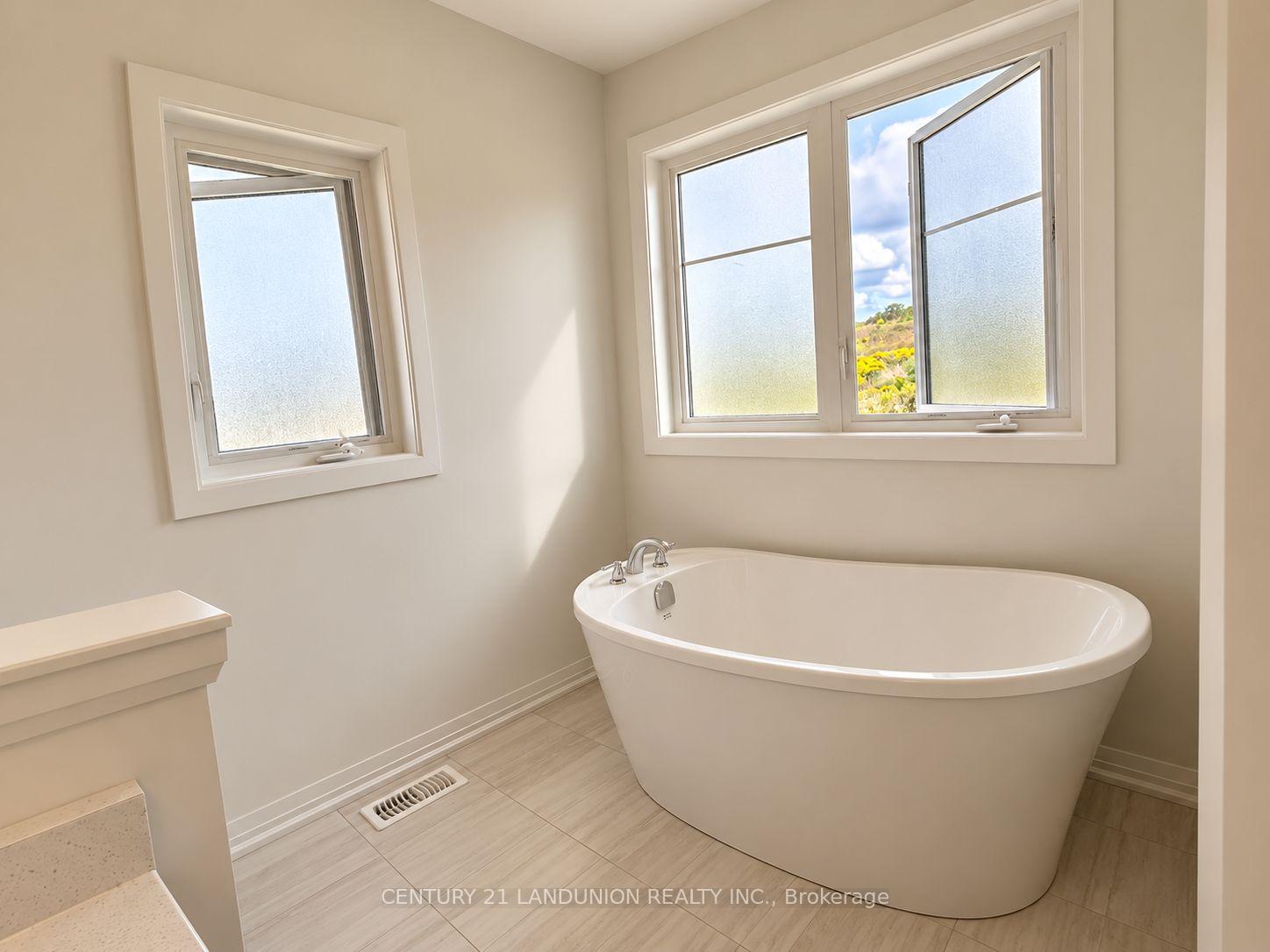 Photo 25 of 117 Acacia Road, Pelham, Fonthill — HOMEH