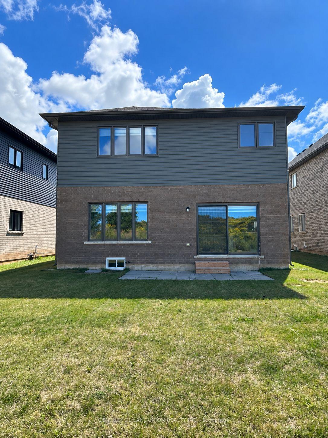 Photo 32 of 117 Acacia Road, Pelham, Fonthill — HOMEH