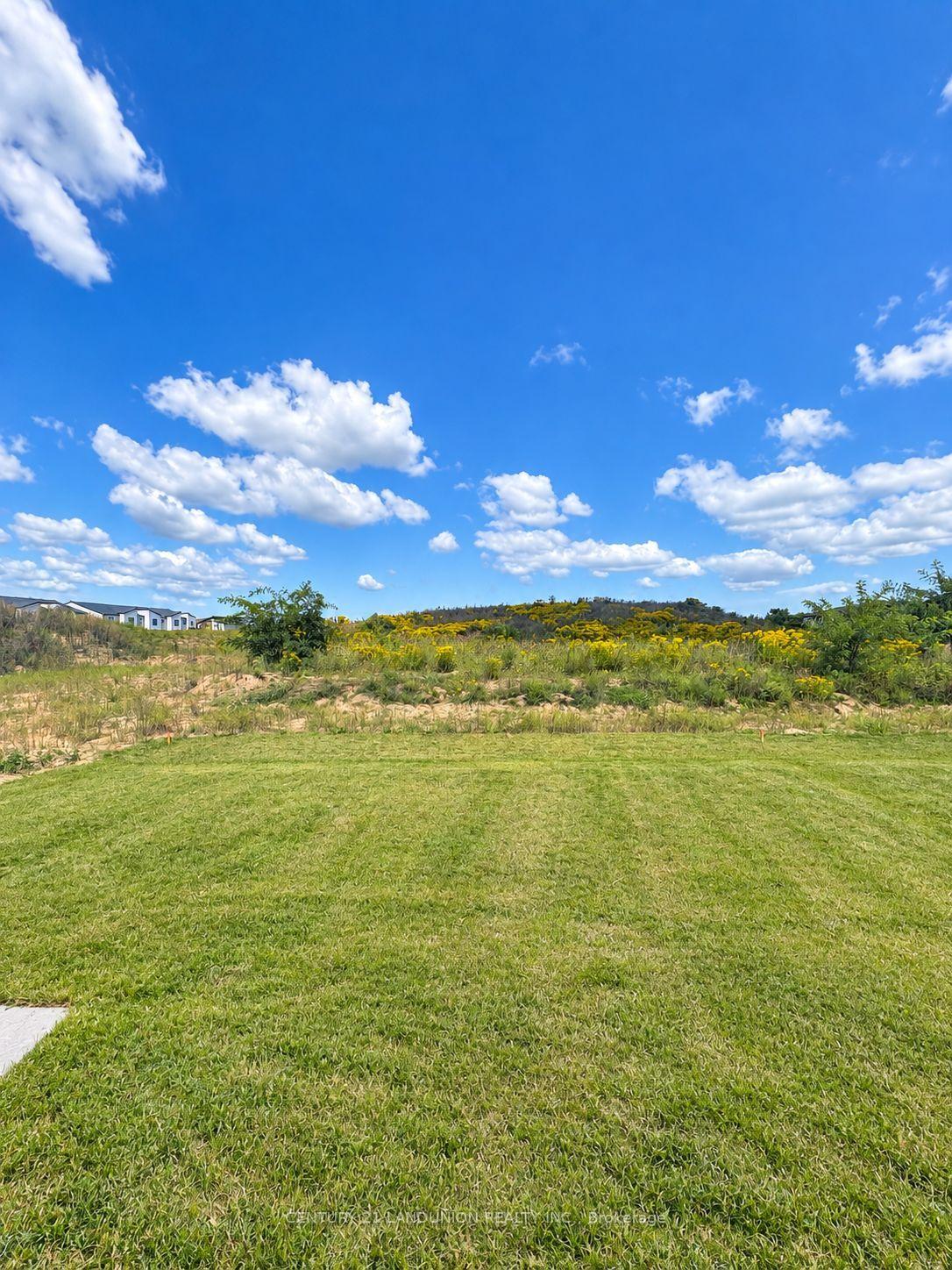 Photo 35 of 117 Acacia Road, Pelham, Fonthill — HOMEH