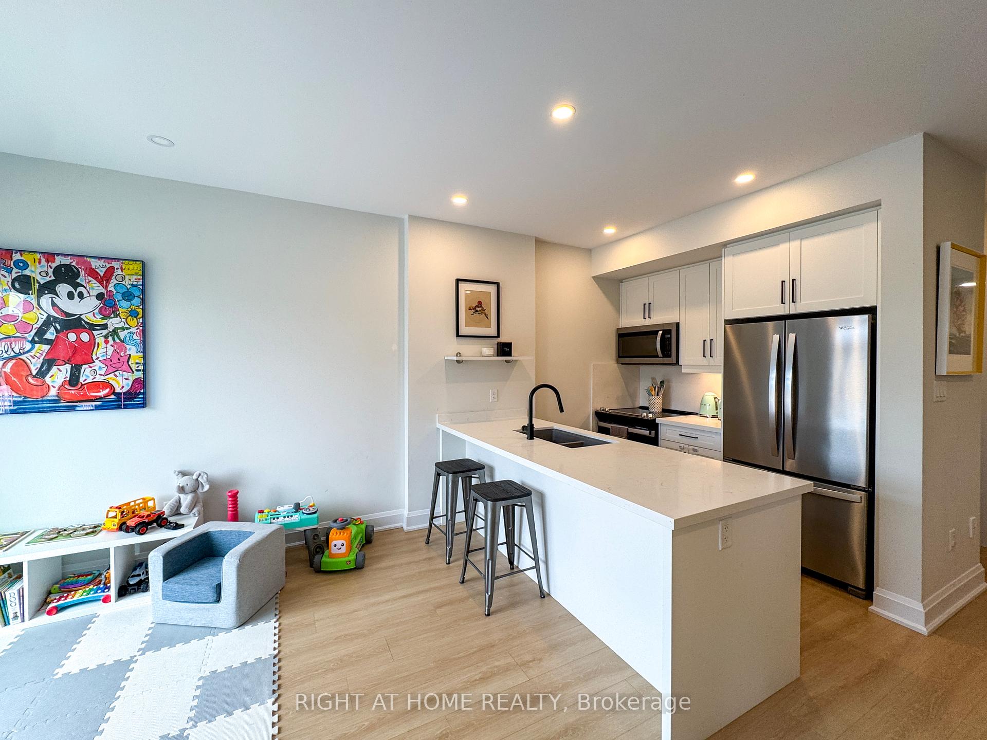 Photo 6 of Unit 19, 292 Vine Street, St. Catharines, Vine/Linwell — HOMEH