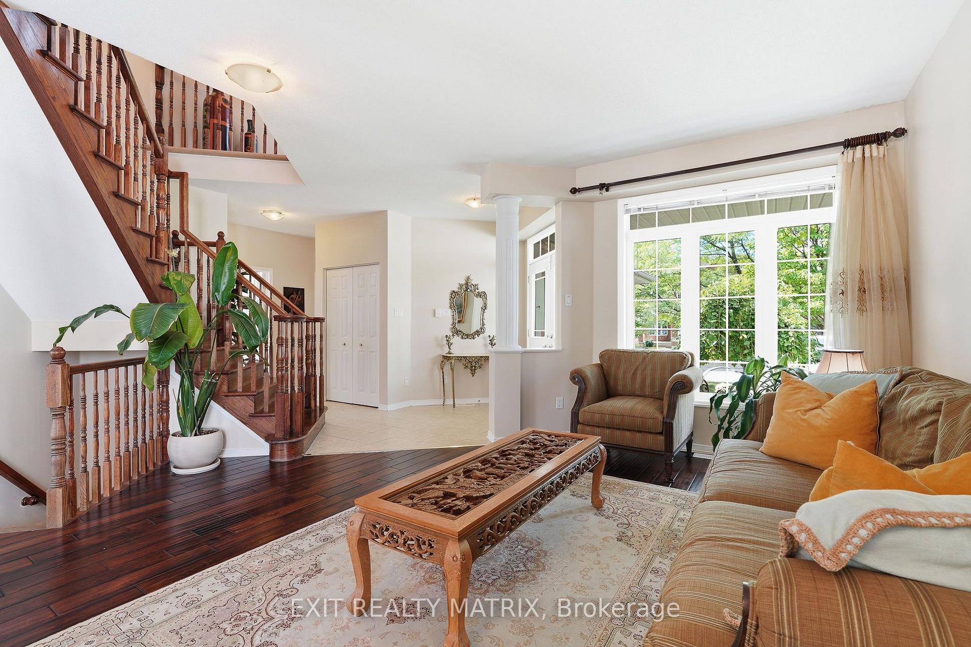 Photo 9 of 2310 Glandriel Crescent, Ottawa, Springridge/East Village — HOMEH