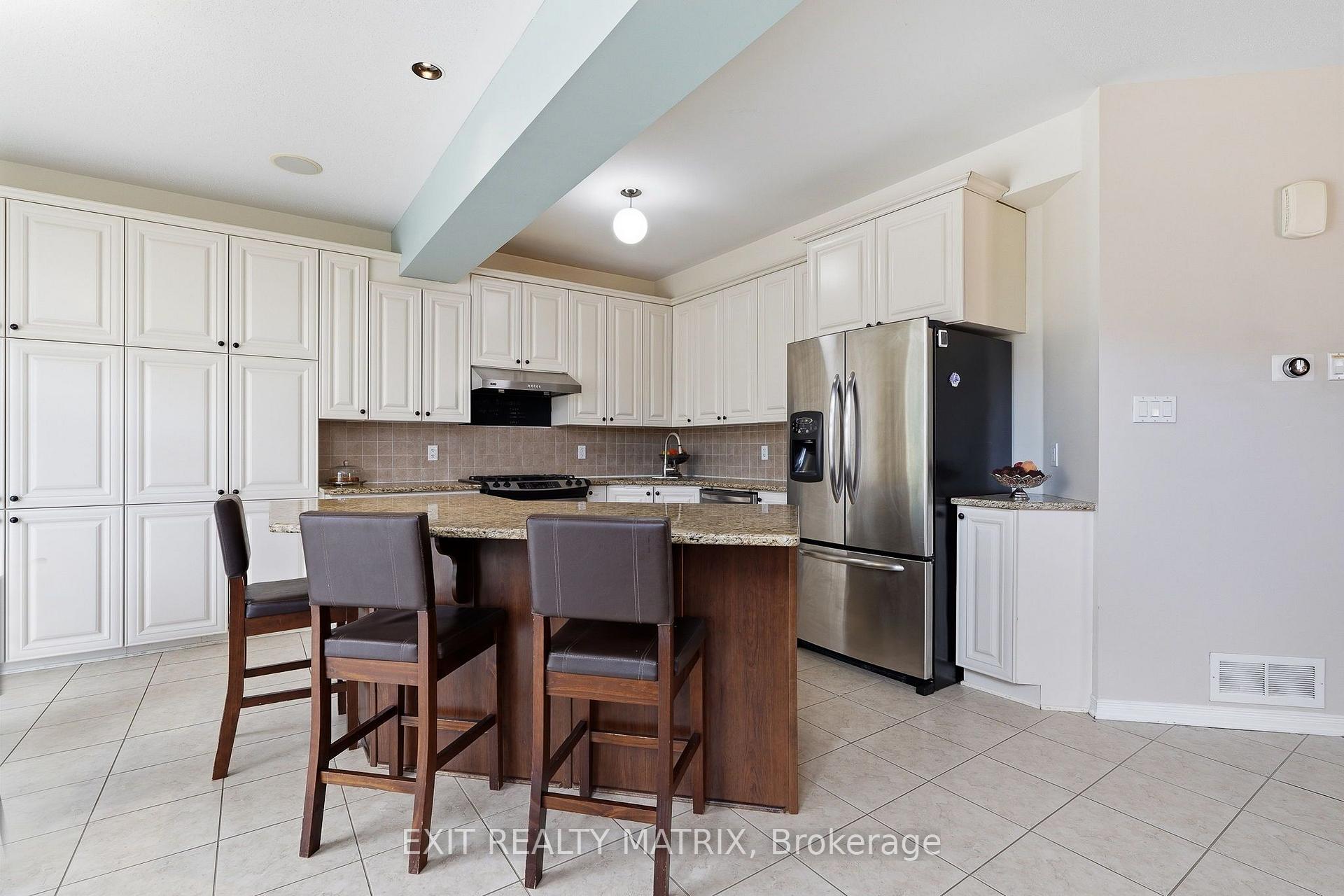 Photo 17 of 2310 Glandriel Crescent, Ottawa, Springridge/East Village — HOMEH