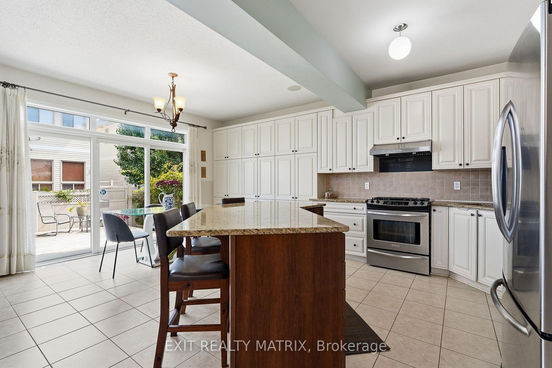 Photo 18 of 2310 Glandriel Crescent, Ottawa, Springridge/East Village — HOMEH