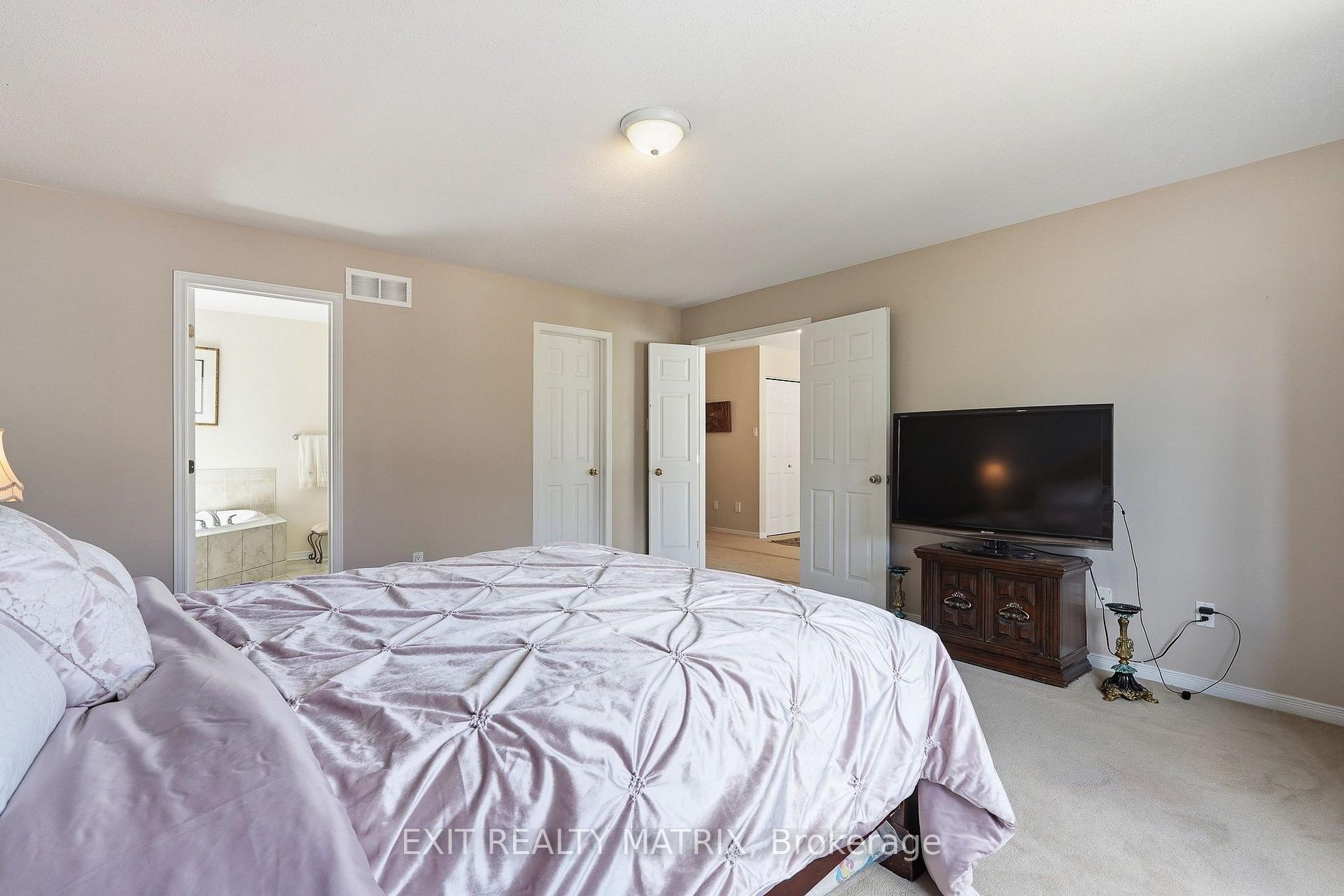 Photo 28 of 2310 Glandriel Crescent, Ottawa, Springridge/East Village — HOMEH
