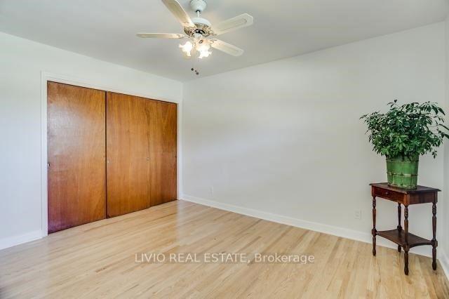Photo 21 of 40 Barford Road, Etobicoke, Rexdale-Kipling — HOMEH