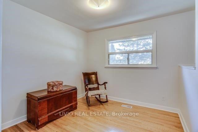 Photo 23 of 40 Barford Road, Etobicoke, Rexdale-Kipling — HOMEH