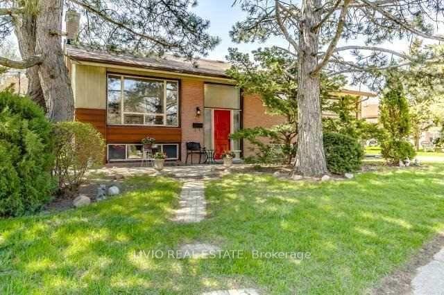 Photo 37 of 40 Barford Road, Etobicoke, Rexdale-Kipling — HOMEH