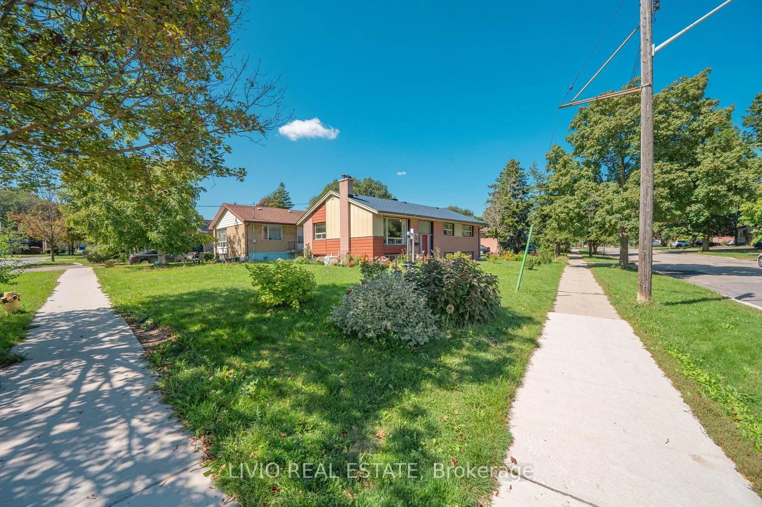 Photo 8 of 40 Barford Road, Etobicoke, Rexdale-Kipling — HOMEH