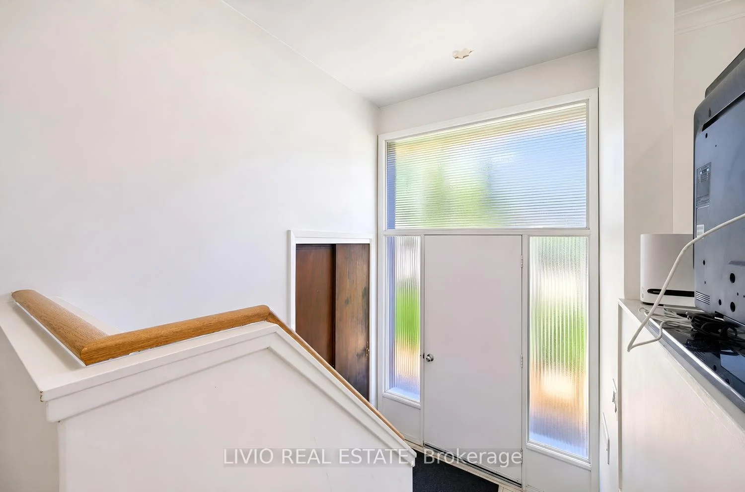 Photo 18 of 40 Barford Road, Etobicoke, Rexdale-Kipling — HOMEH