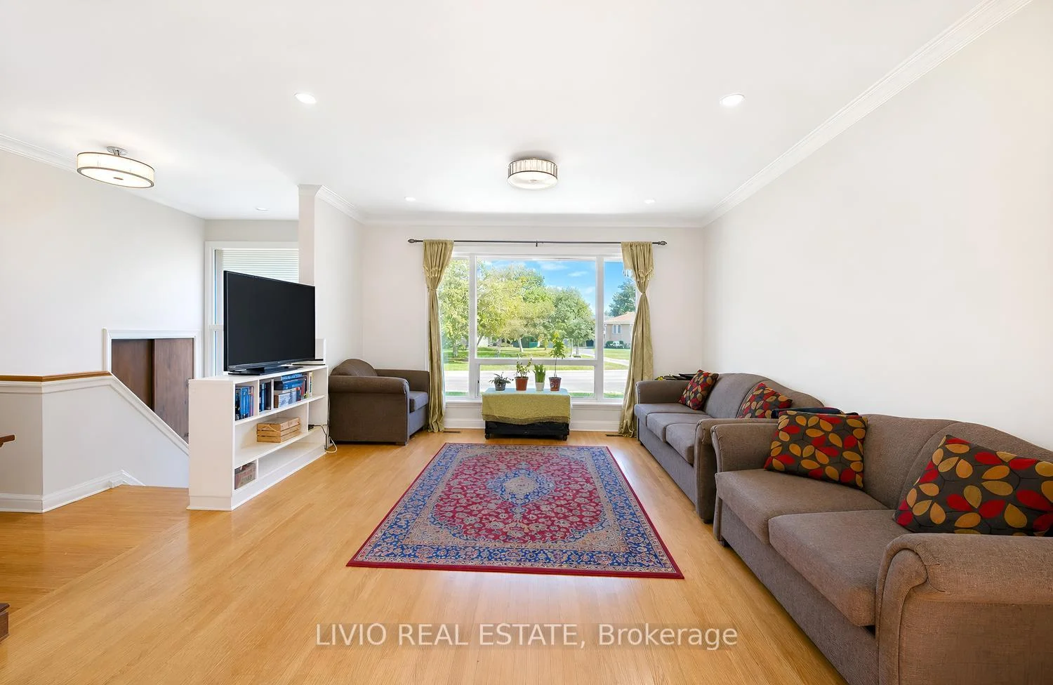 Photo 30 of 40 Barford Road, Etobicoke, Rexdale-Kipling — HOMEH