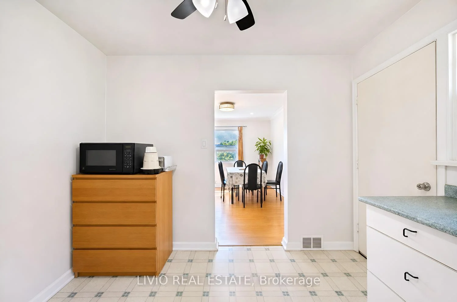 Photo 42 of 40 Barford Road, Etobicoke, Rexdale-Kipling — HOMEH