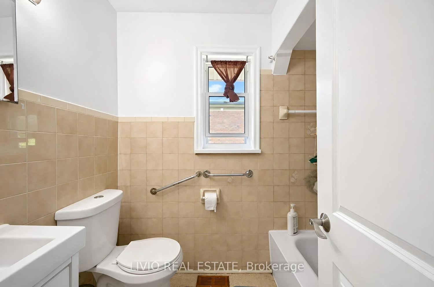 Photo 50 of 40 Barford Road, Etobicoke, Rexdale-Kipling — HOMEH