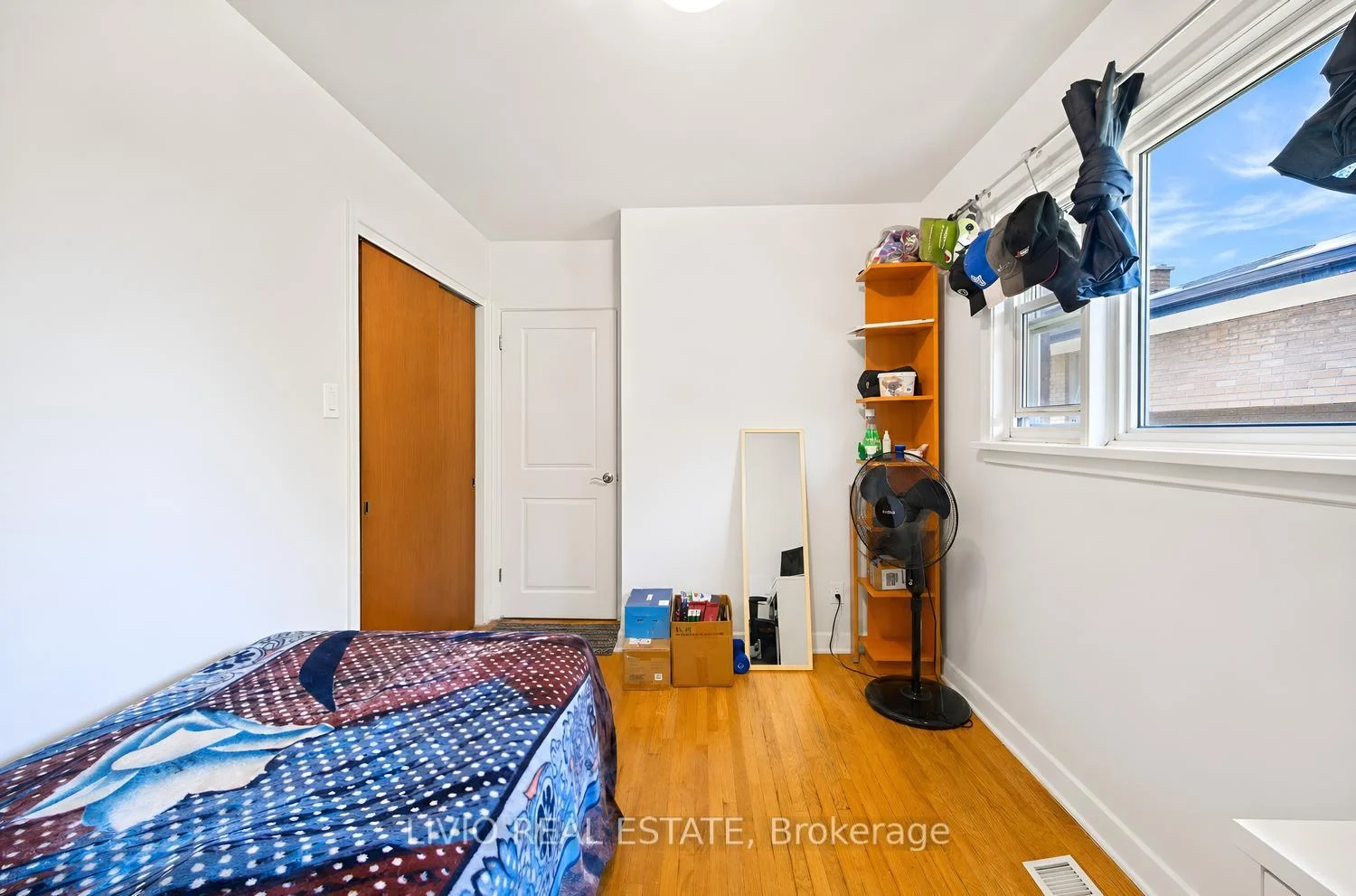 Photo 54 of 40 Barford Road, Etobicoke, Rexdale-Kipling — HOMEH