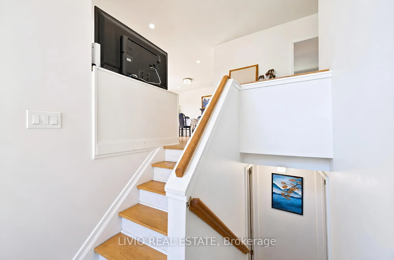Photo 56 of 40 Barford Road, Etobicoke, Rexdale-Kipling — HOMEH