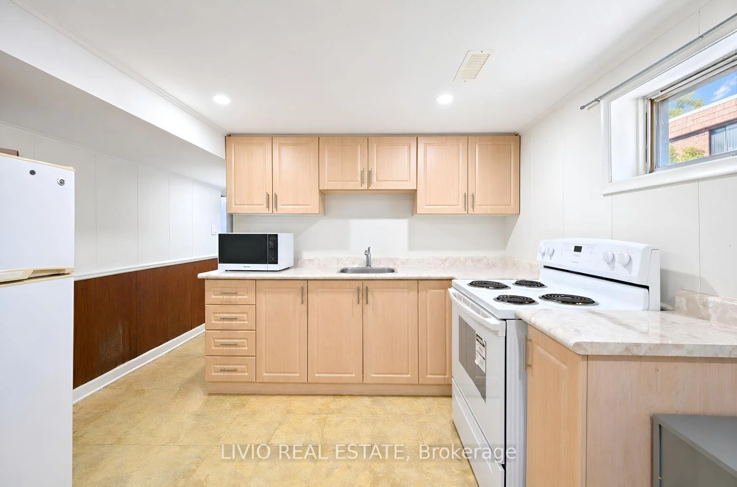 Photo 57 of 40 Barford Road, Etobicoke, Rexdale-Kipling — HOMEH