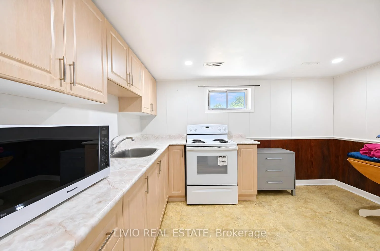 Photo 59 of 40 Barford Road, Etobicoke, Rexdale-Kipling — HOMEH