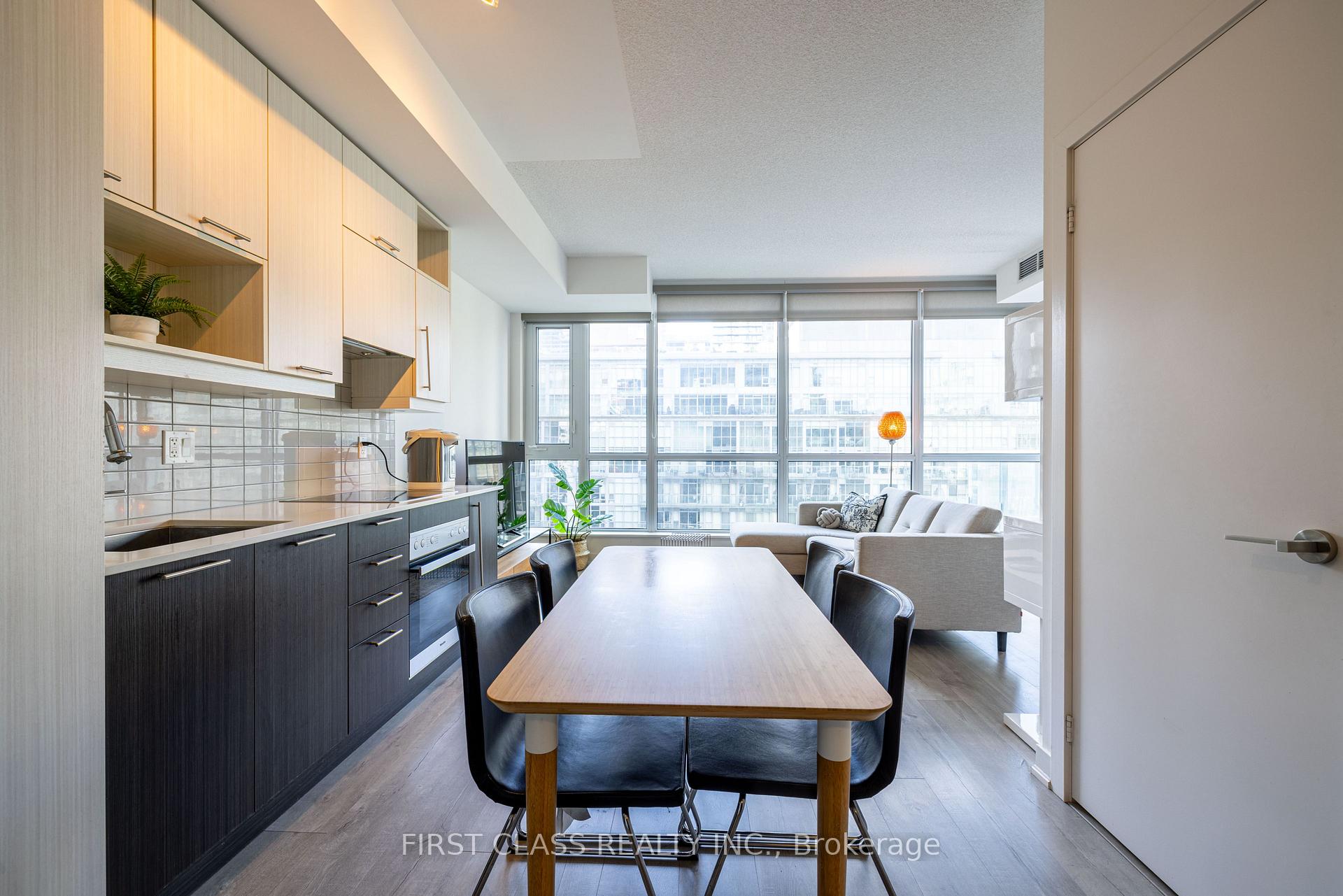 Photo 6 of 199 Richmond St W Street, Toronto, Waterfront Communities — HOMEH