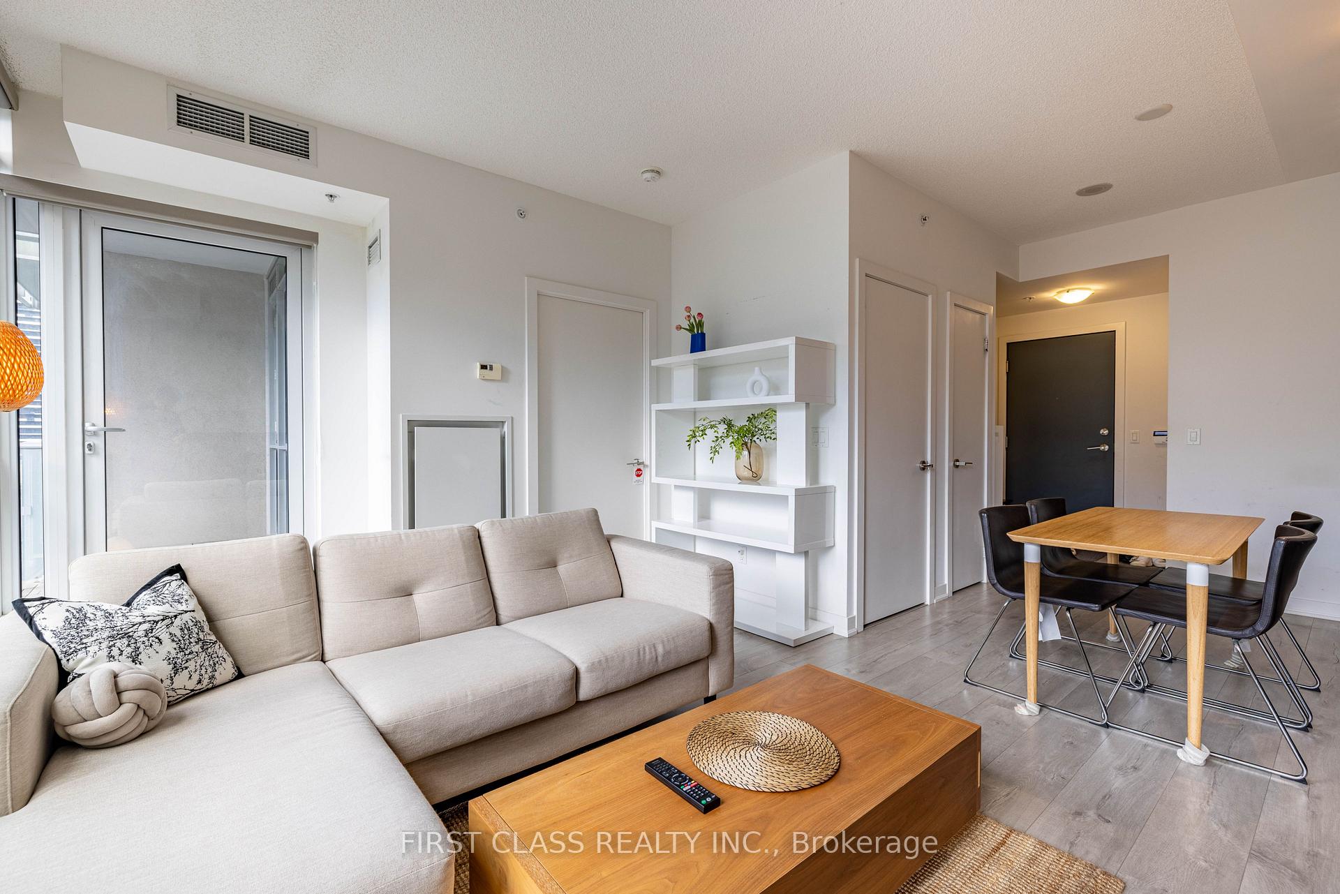 Photo 10 of 199 Richmond St W Street, Toronto, Waterfront Communities — HOMEH