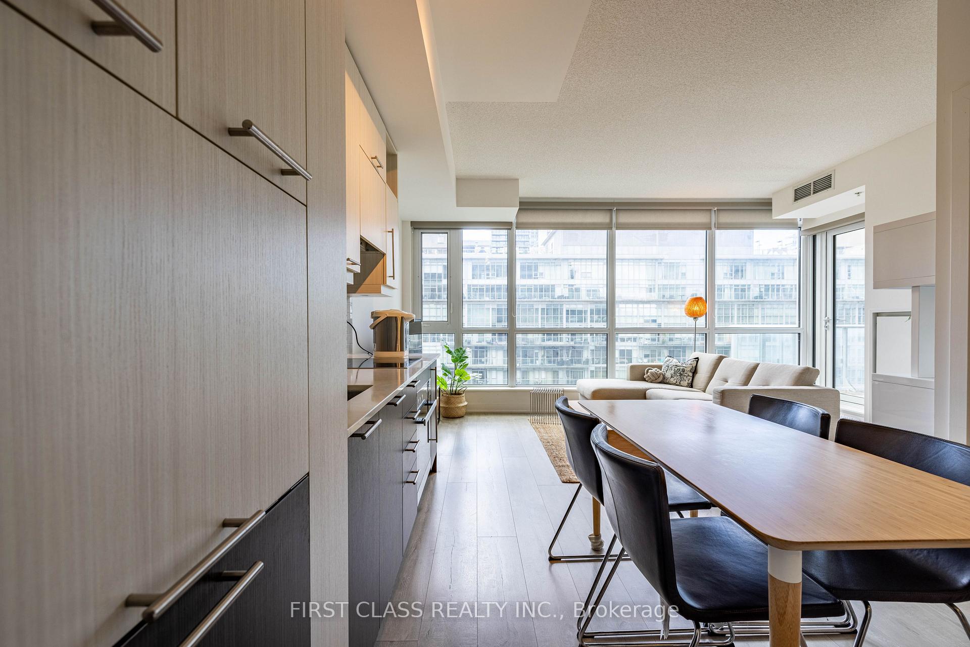 Photo 12 of 199 Richmond St W Street, Toronto, Waterfront Communities — HOMEH