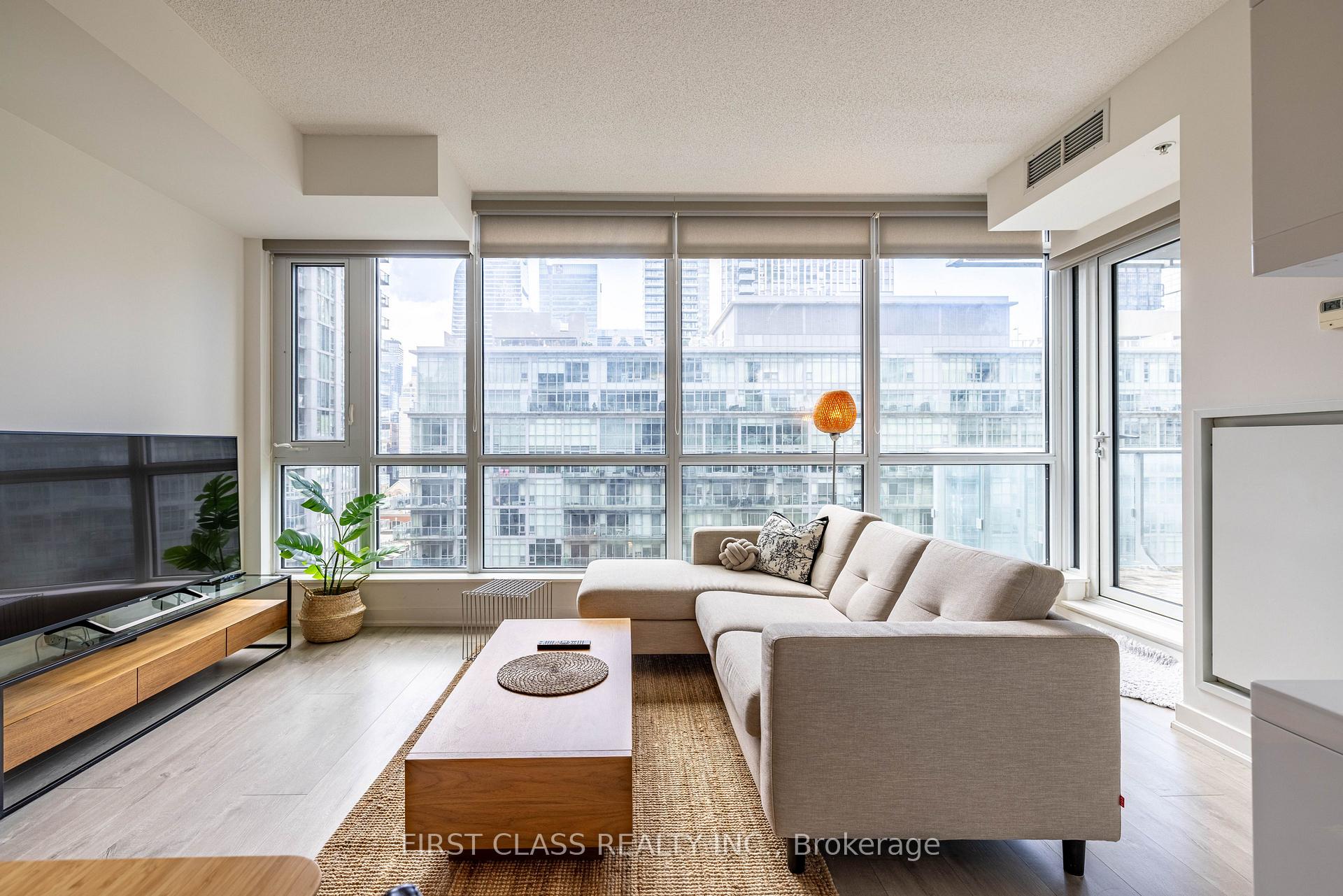 Photo 13 of 199 Richmond St W Street, Toronto, Waterfront Communities — HOMEH