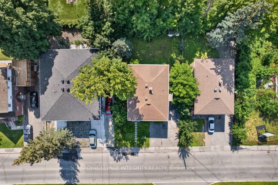 Photo 10 of Unit 2, 228 Woodroffe Avenue, Ottawa, Woodroffe — HOMEH