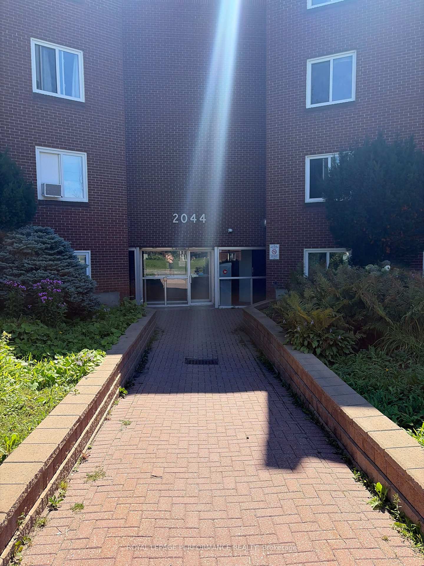 Photo 2 of Unit 208C, 2044 Arrowsmith Drive, Ottawa, Beacon Hill South — HOMEH