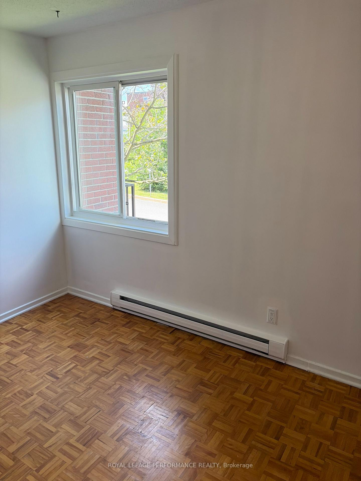 Photo 13 of Unit 208C, 2044 Arrowsmith Drive, Ottawa, Beacon Hill South — HOMEH