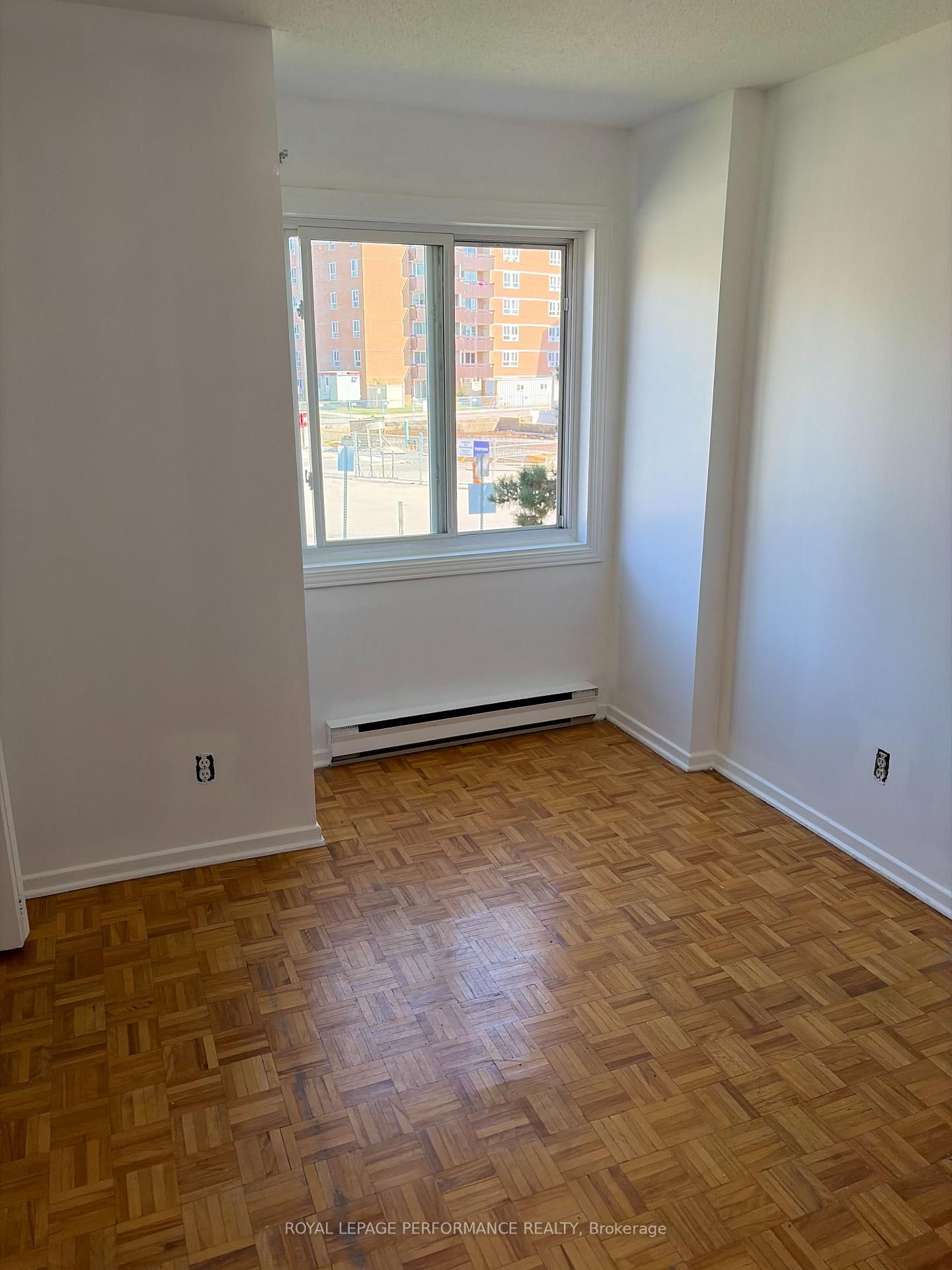 Photo 15 of Unit 208C, 2044 Arrowsmith Drive, Ottawa, Beacon Hill South — HOMEH