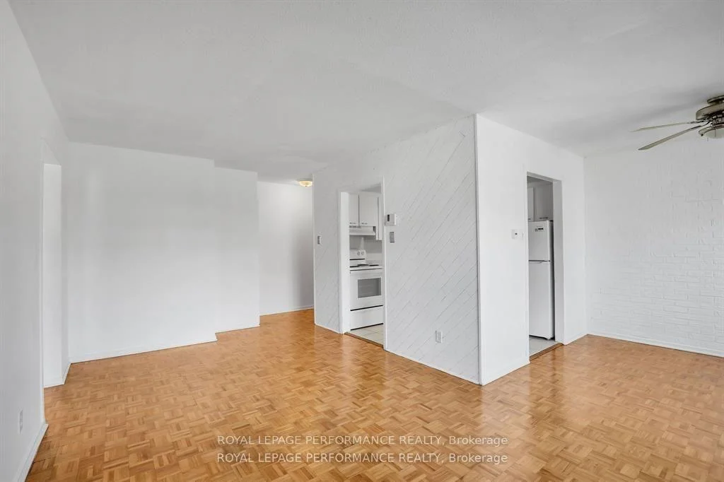 Photo 12 of Unit 208C, 2044 Arrowsmith Drive, Ottawa, Beacon Hill South — HOMEH