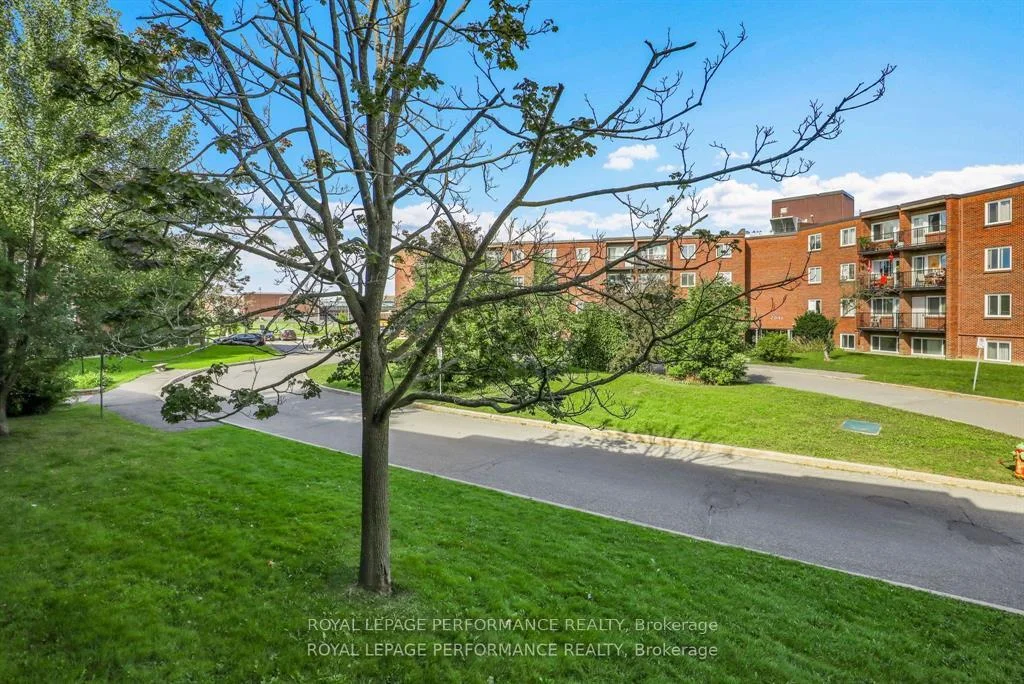 Photo 38 of Unit 208C, 2044 Arrowsmith Drive, Ottawa, Beacon Hill South — HOMEH