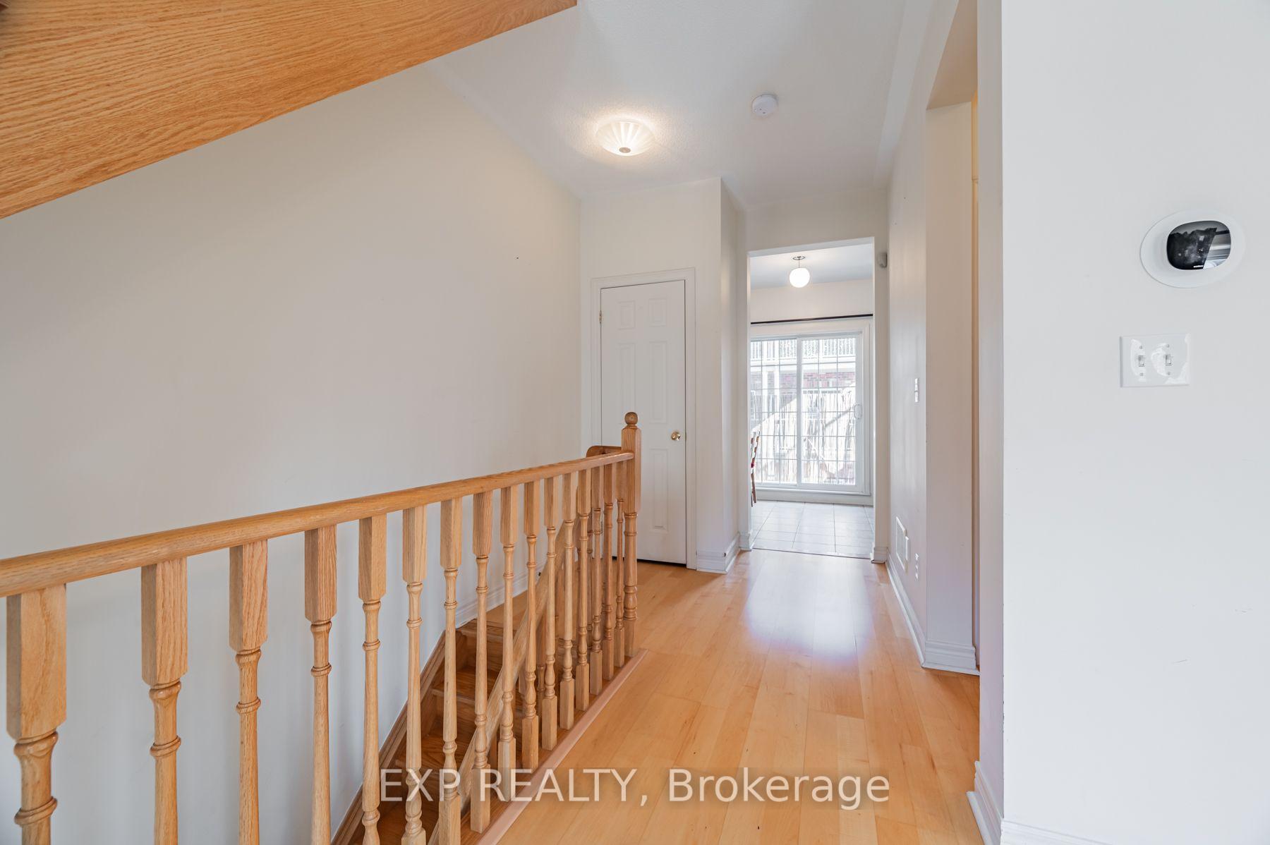 Photo 4 of 35 Carnahan Terrace, Toronto, East End-Danforth — HOMEH